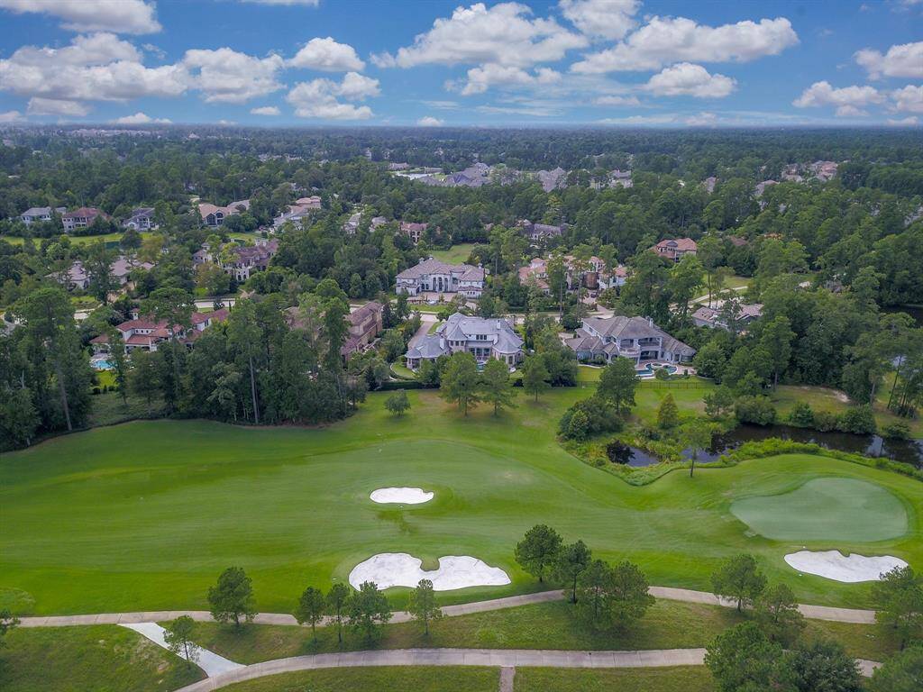 The Woodlands: Neighborhoods With Best Amenities